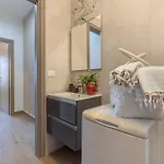 Guesthost - Porta San Pietro Lovely Flat Apartman Ferrara