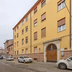 Apartment Guesthost - Porta San Pietro Lovely Flat Ferrara