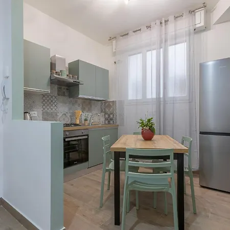 Apartman Guesthost - Porta San Pietro Lovely Flat *