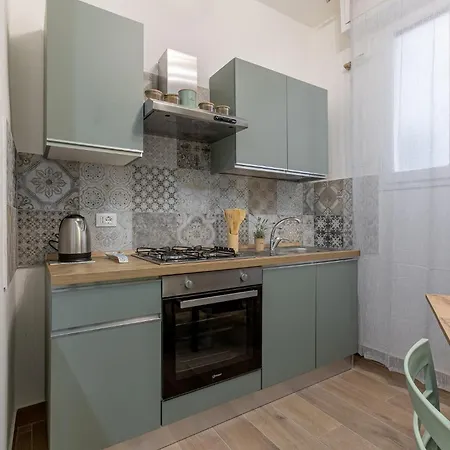 Guesthost - Porta San Pietro Lovely Flat Apartman