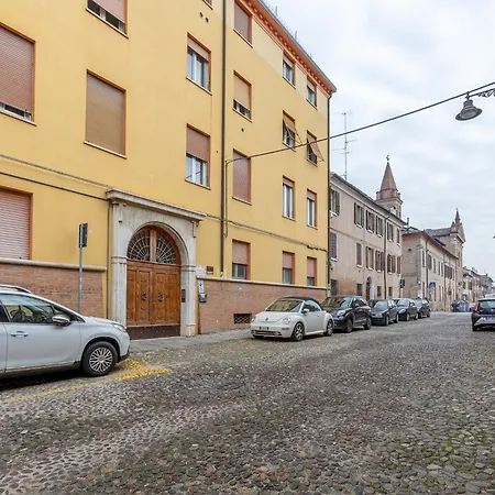 Guesthost - Porta San Pietro Lovely Flat * פררה