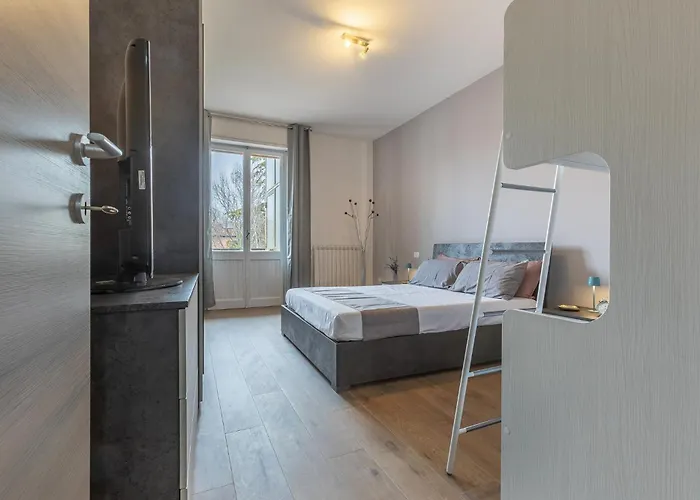 Guesthost - Porta San Pietro Lovely Flat Ferrara