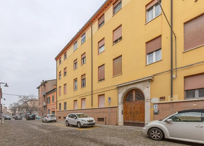 Apartament Guesthost - Porta San Pietro Lovely Flat Ferrara